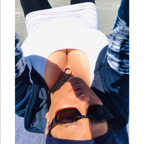 Meet your Posher, Joni - Picture 2 of 4